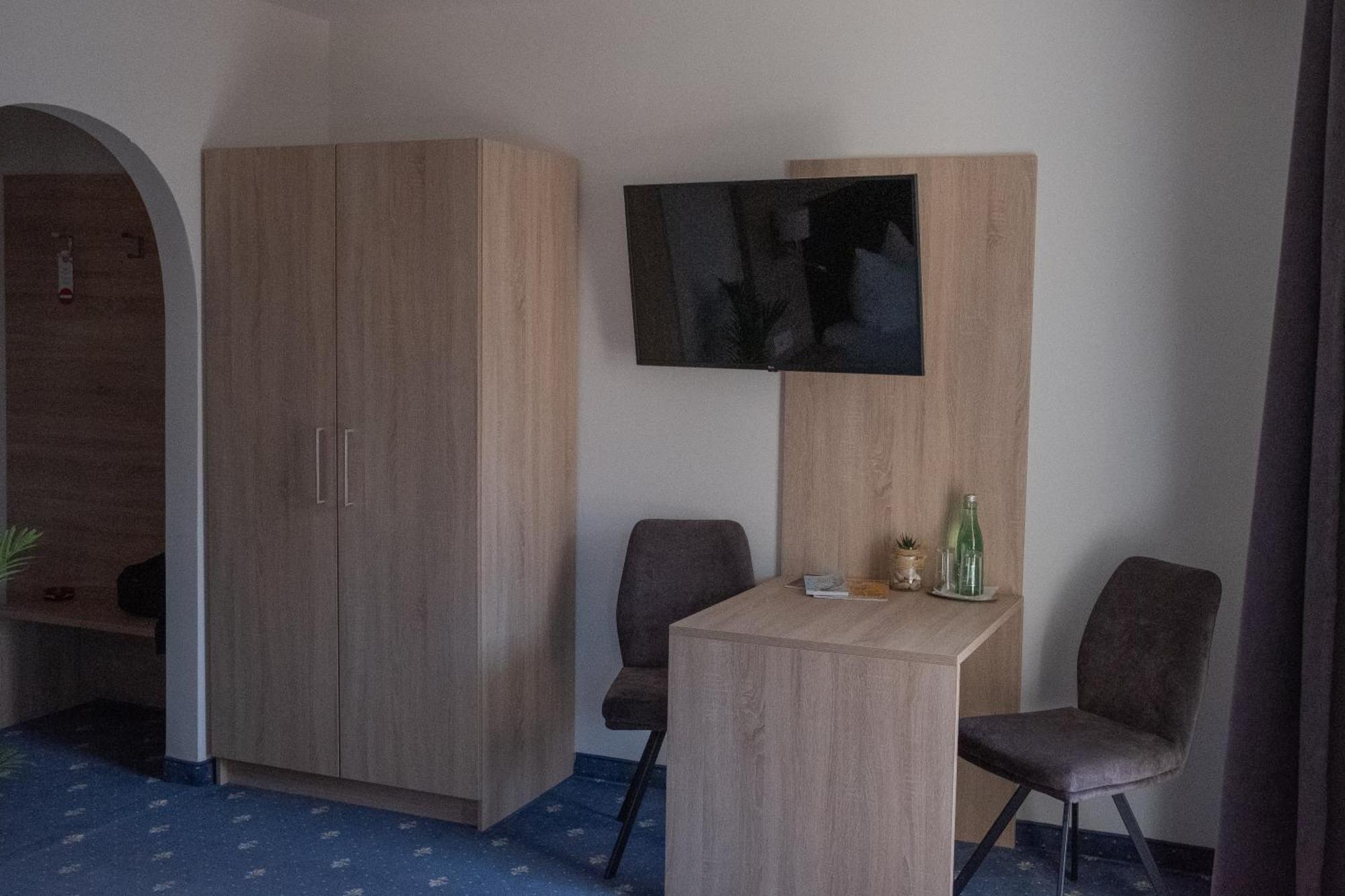 Hotel Am Greiner 拉斯特 外观 照片